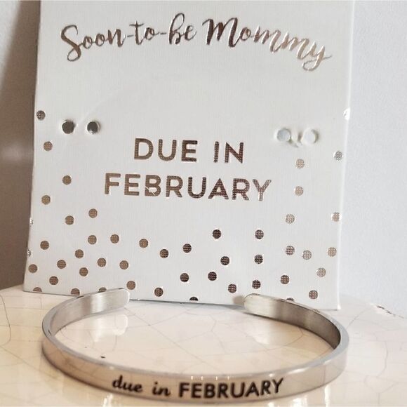 February Soon To Be Mommy Due In Engraved Bracelet - Picture 3 of 7